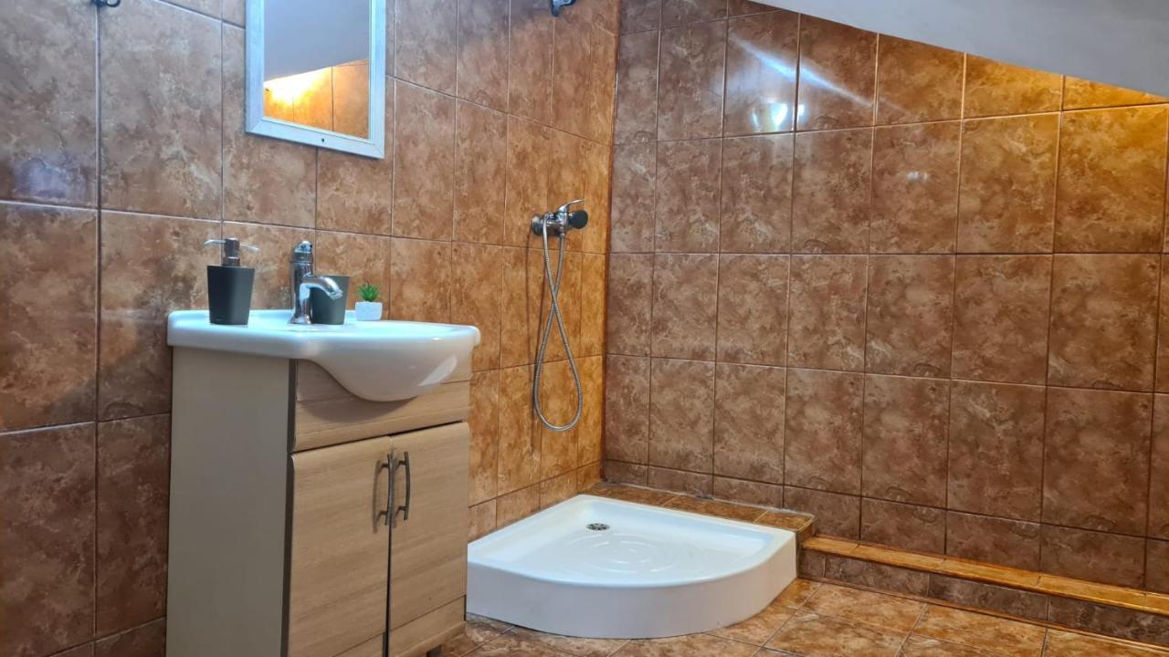 Pensión Hanul Ancutei Curtea de Argeş